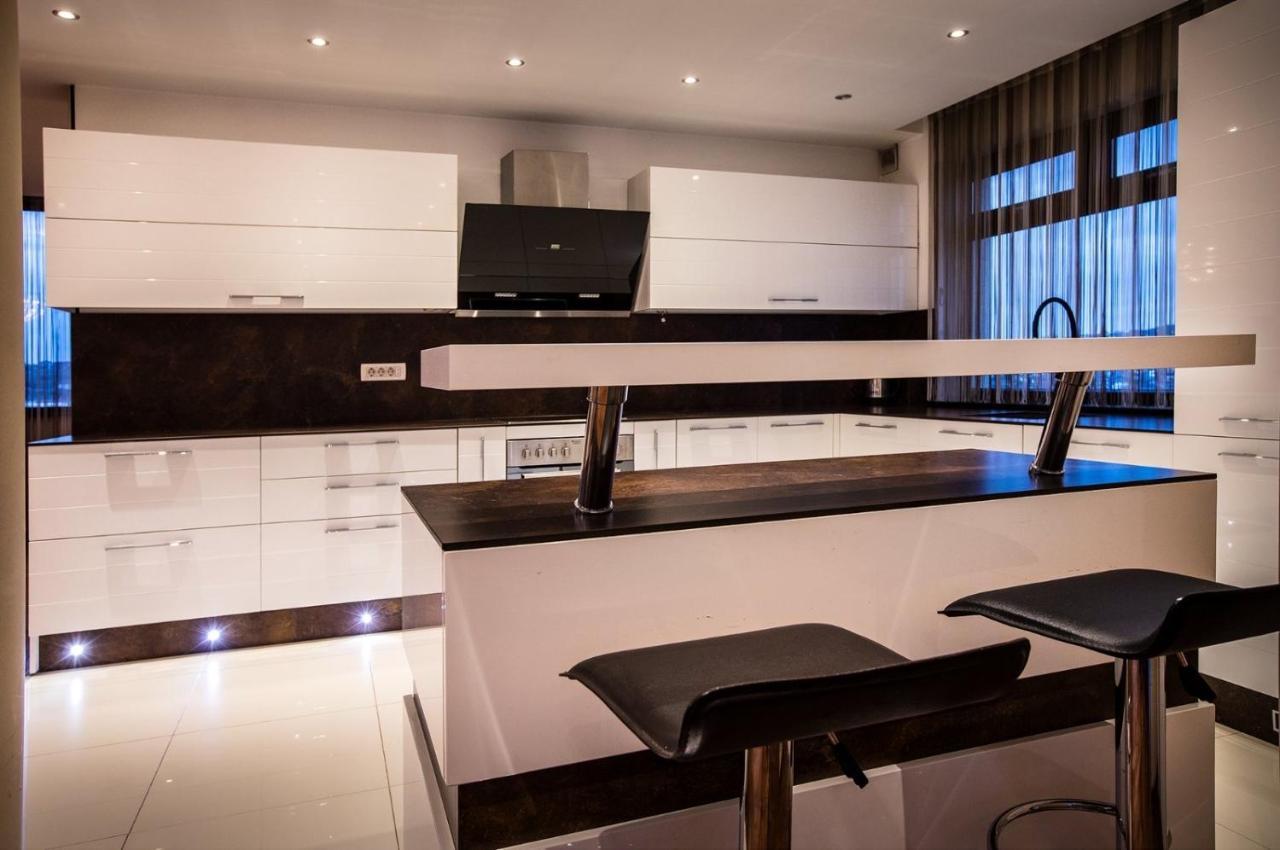 Bentley Apartments Priştine Dış mekan fotoğraf