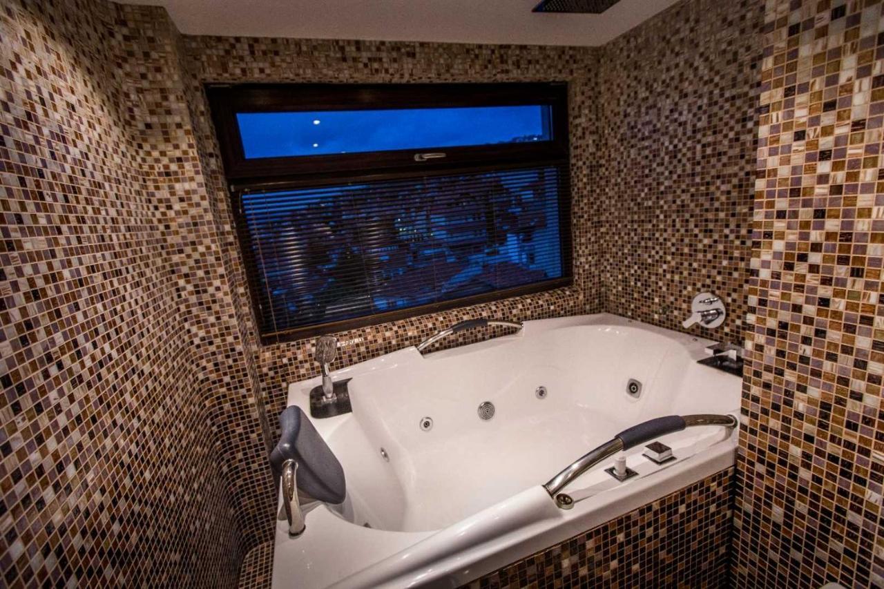 Bentley Apartments Priştine Dış mekan fotoğraf