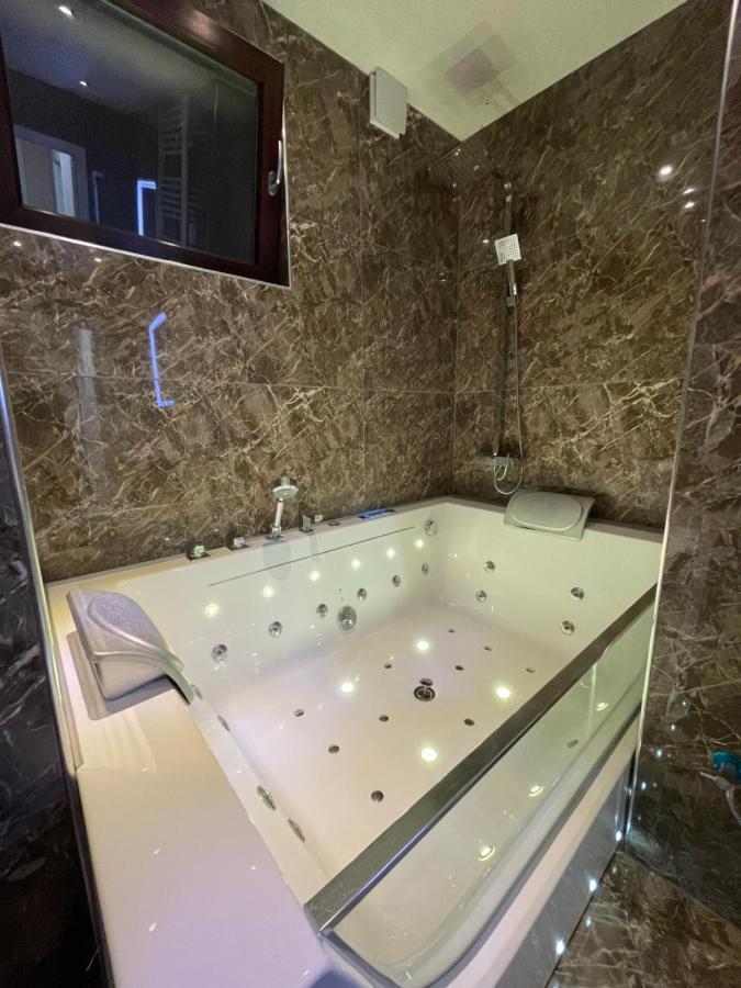 Bentley Apartments Priştine Dış mekan fotoğraf