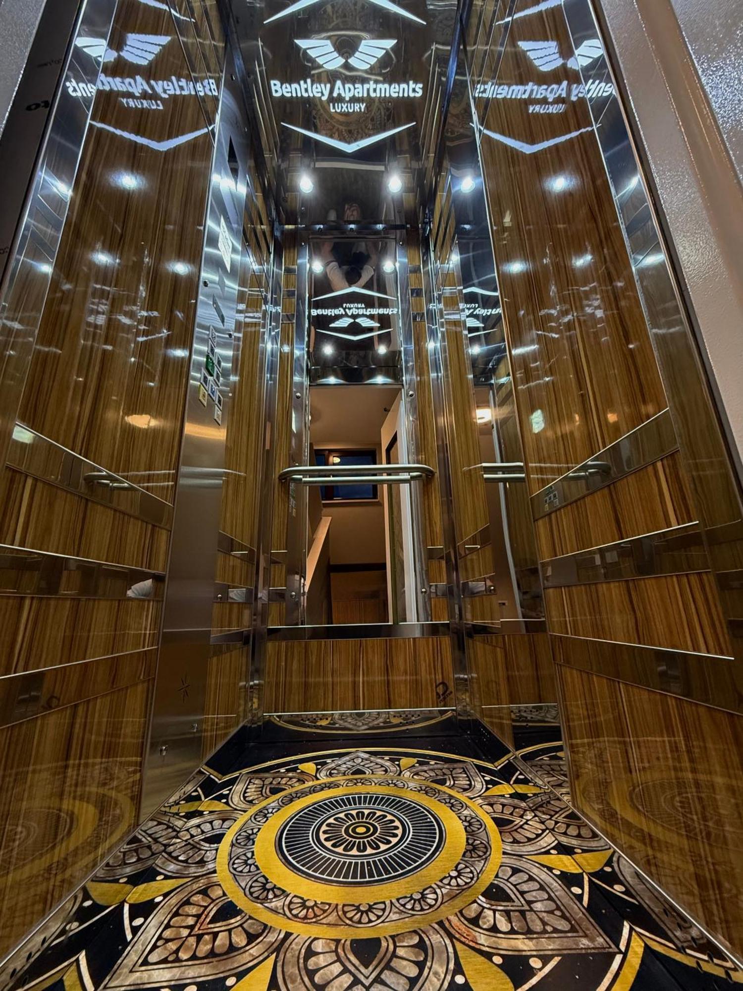 Bentley Apartments Priştine Dış mekan fotoğraf